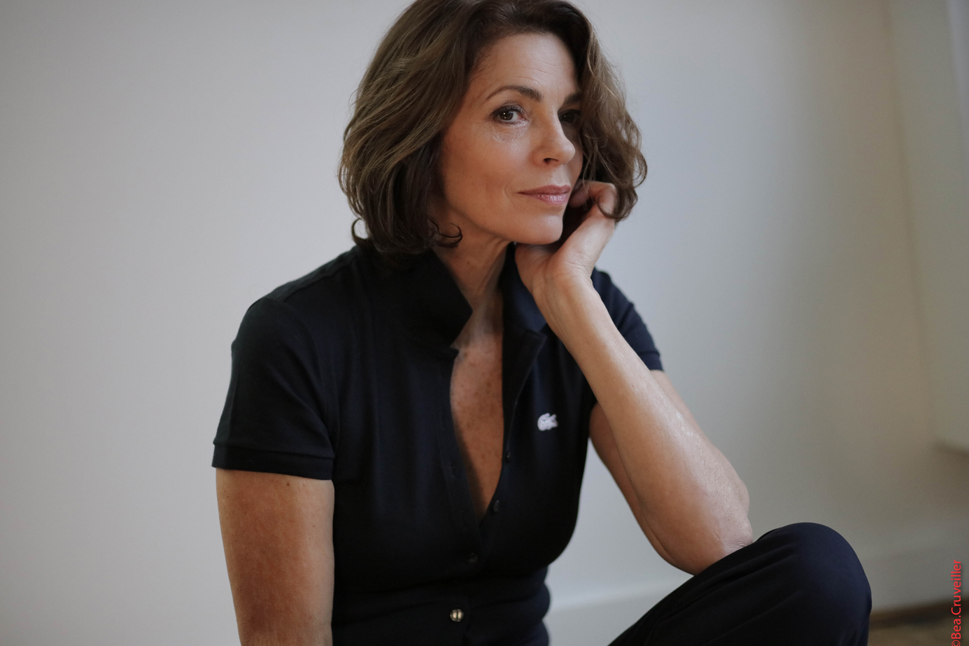 actor Elizabeth Bourgine large photo