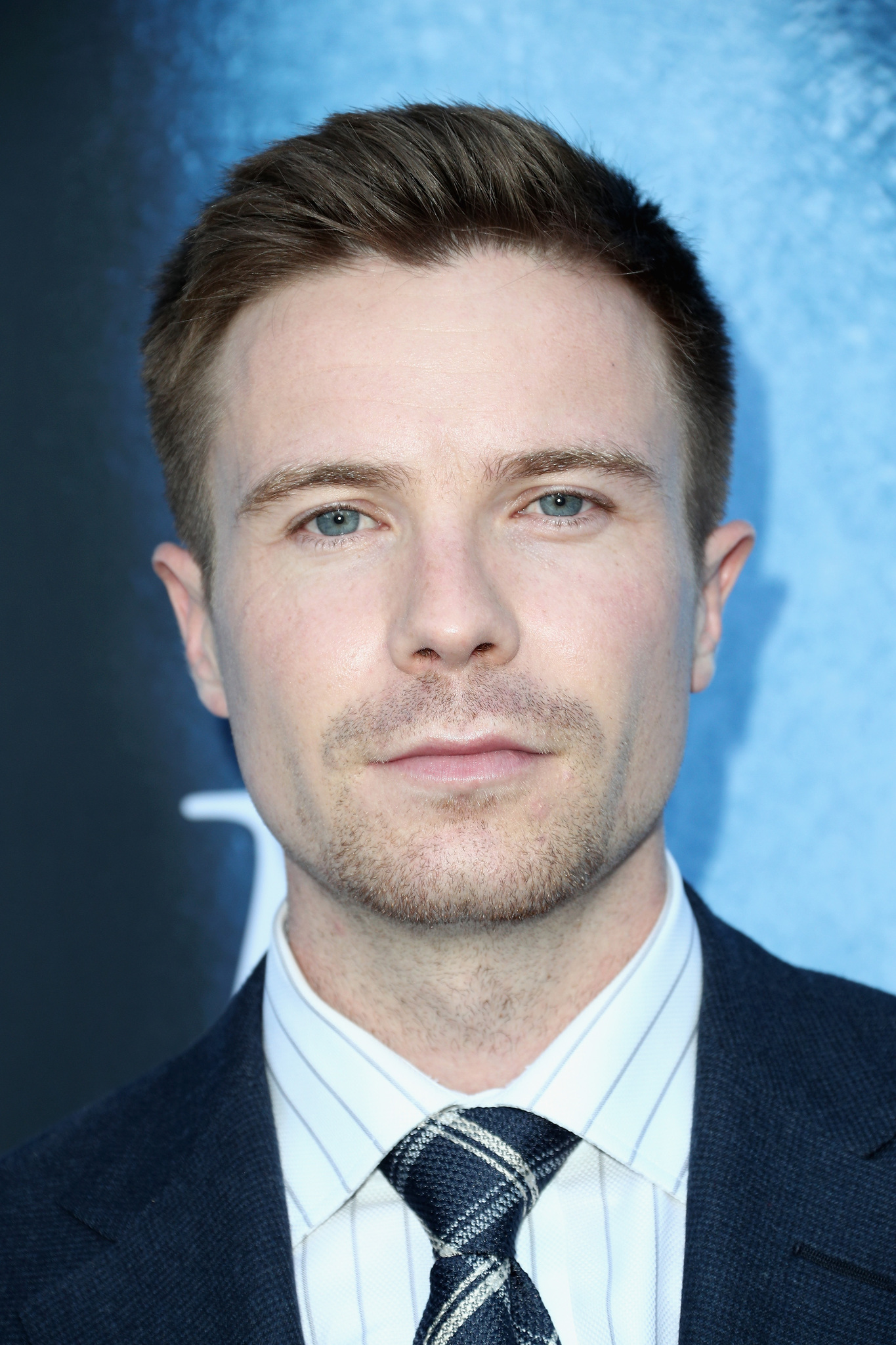 actor Joe Dempsie large photo