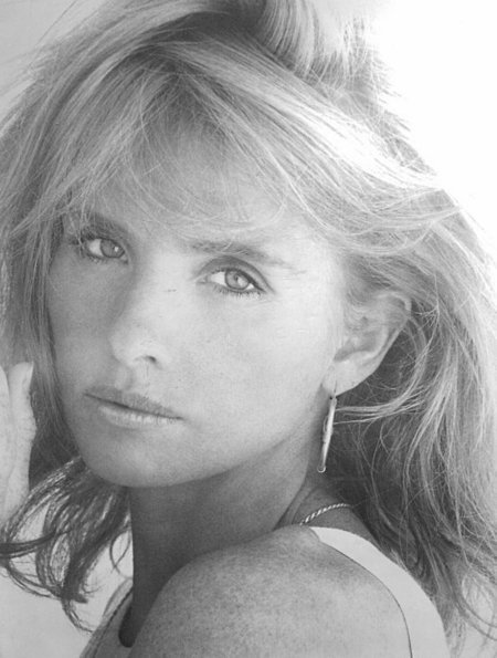 actor Suki Kaiser large photo