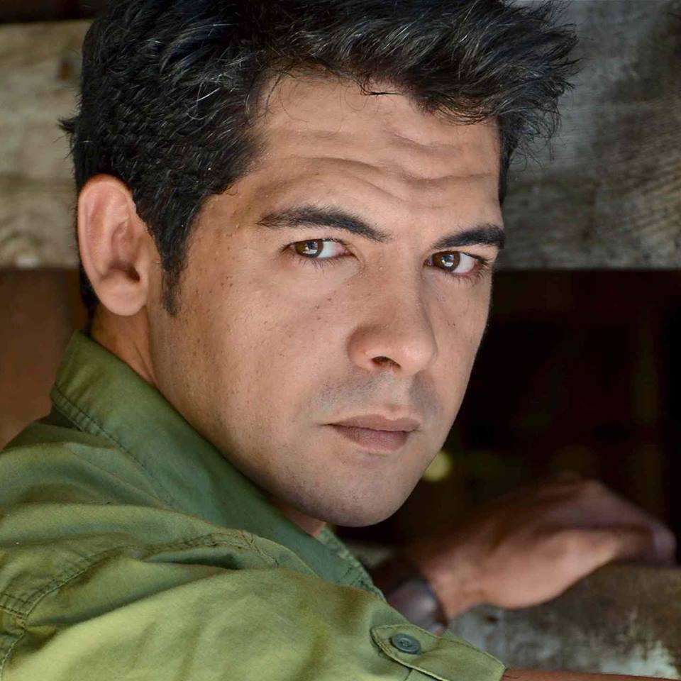 actor Alexis Cruz large photo