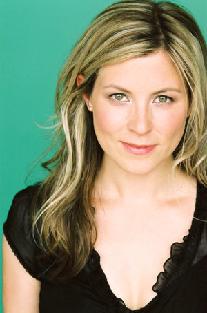 actor Sarah Lafleur large photo