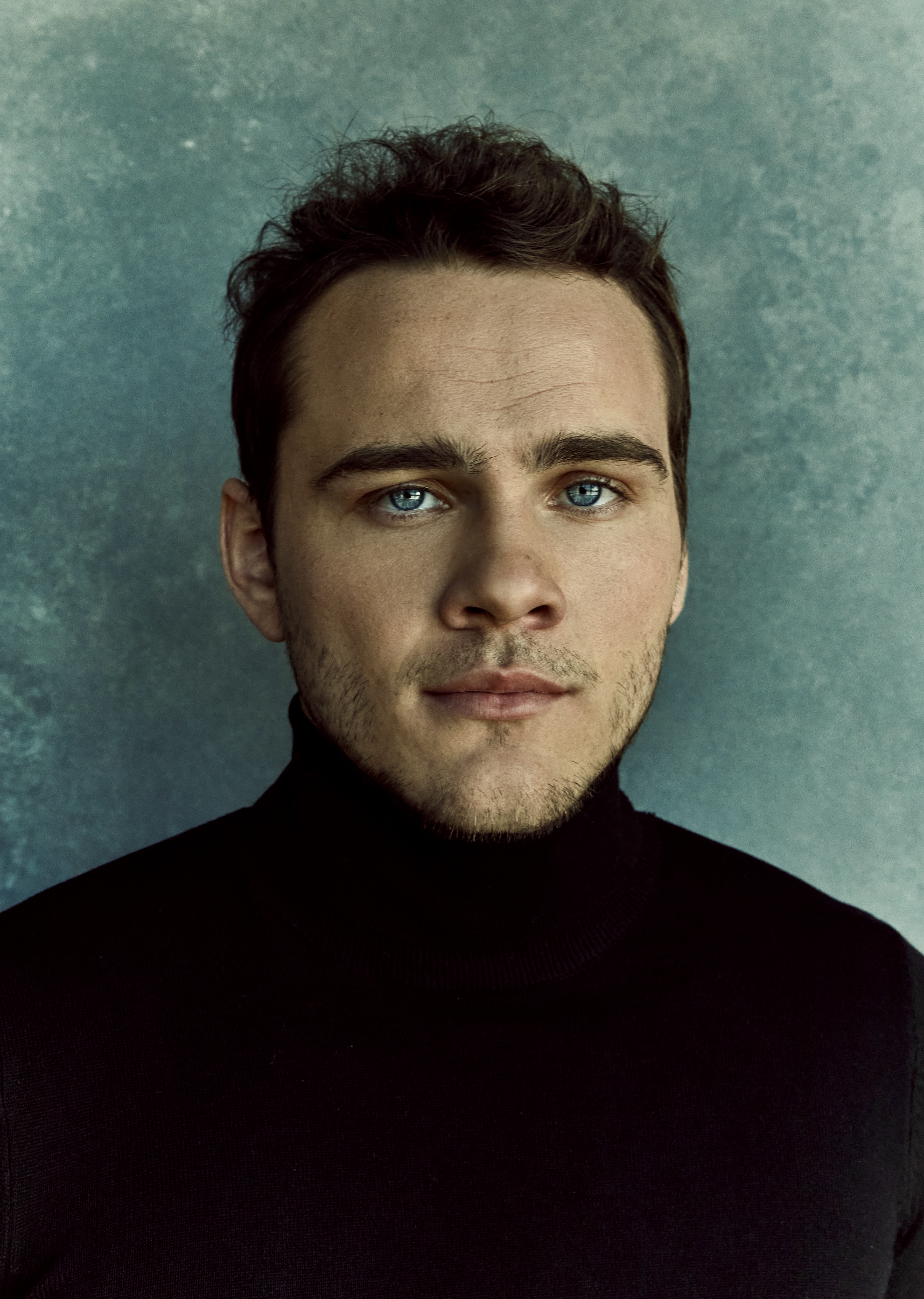 actor Alex Neustaedter large photo