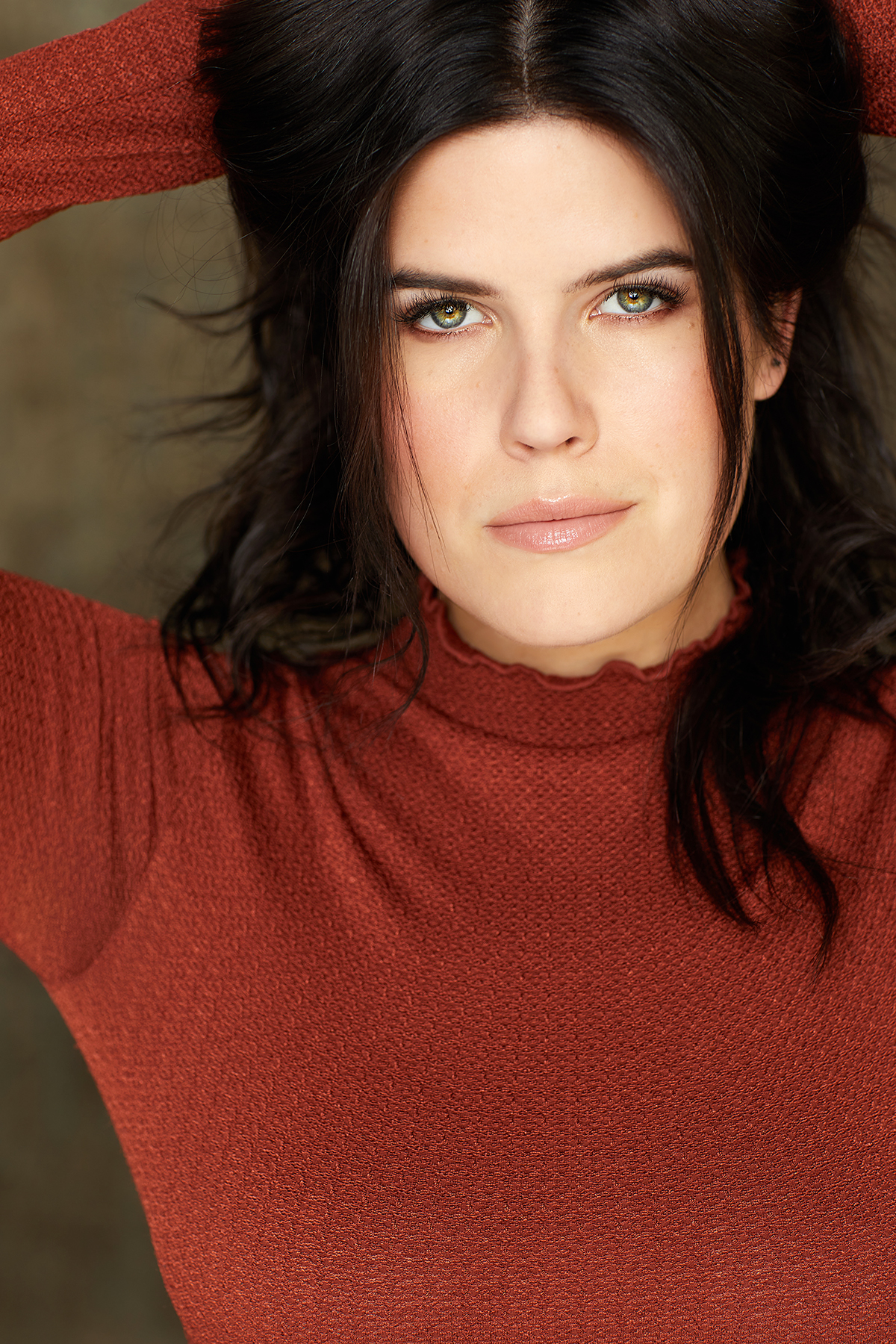 actor Erica Lindbeck large photo