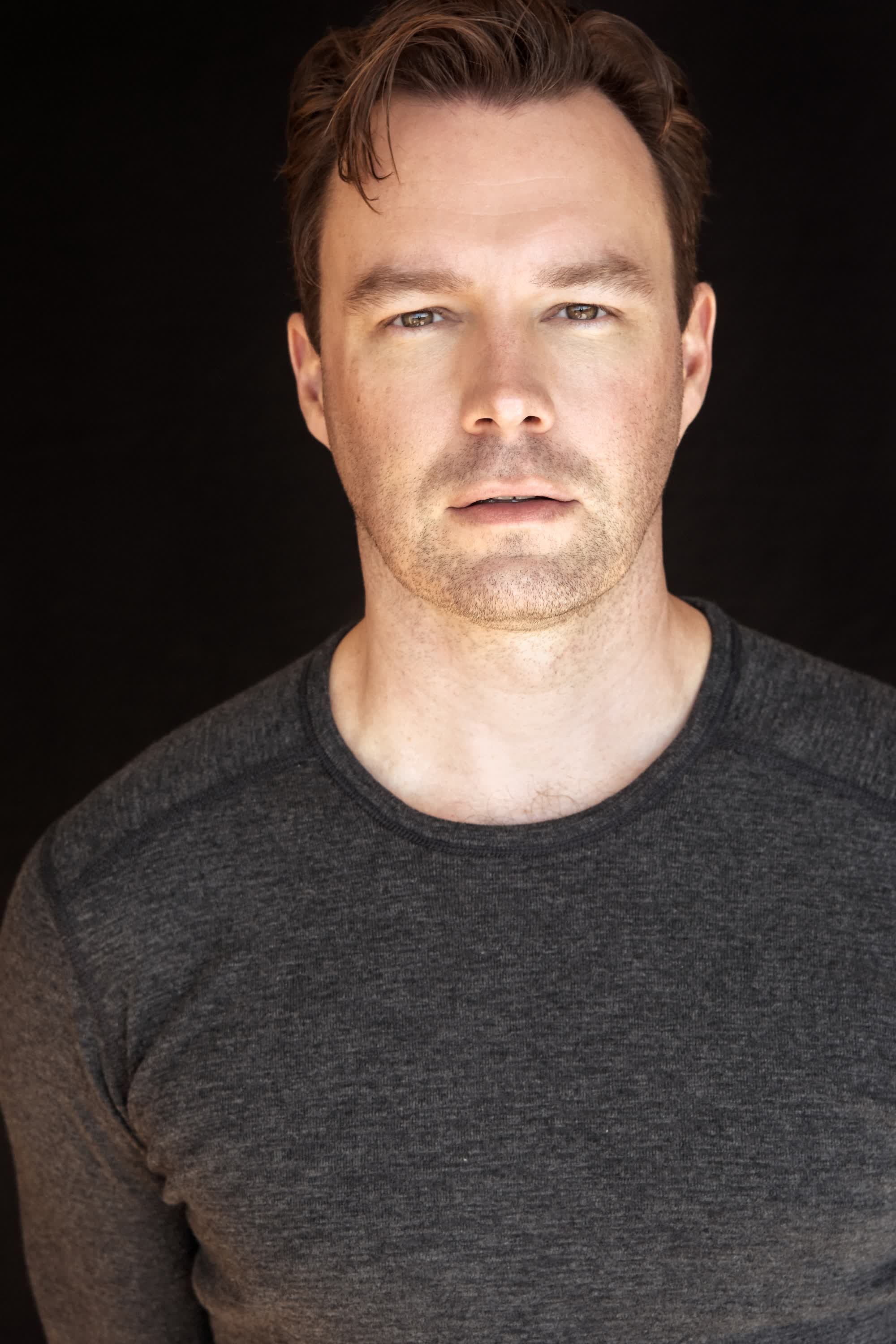 actor Mark Hildreth large photo