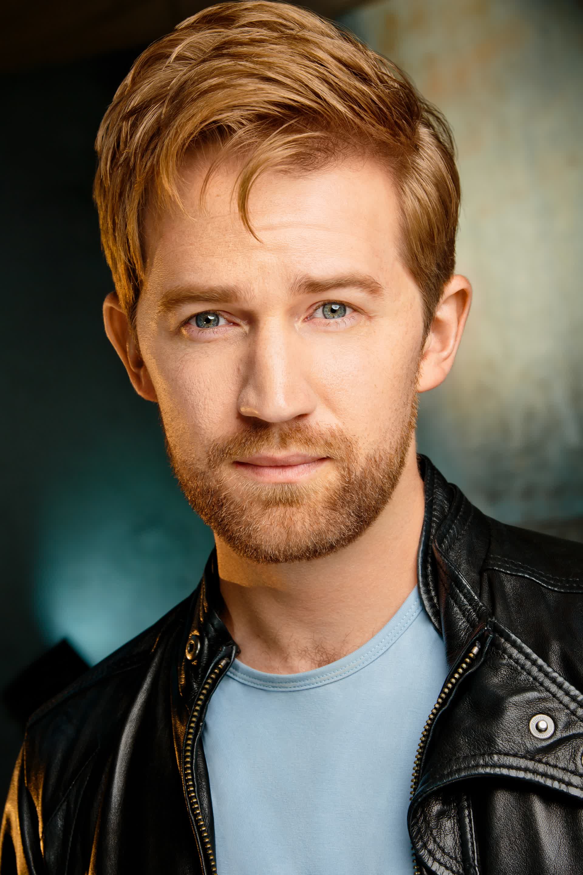 actor Jason Dolley large photo