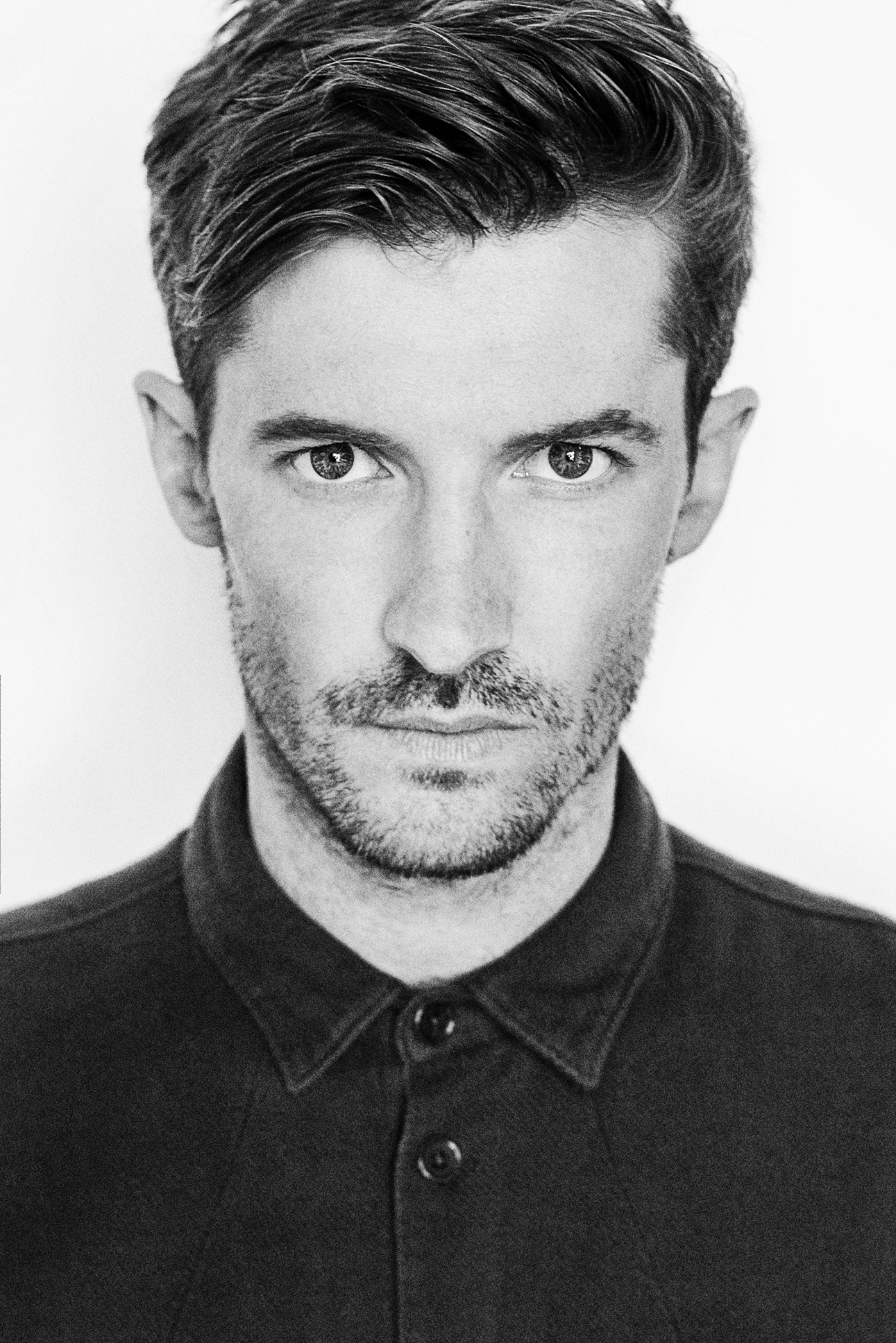 actor Gwilym Lee large photo