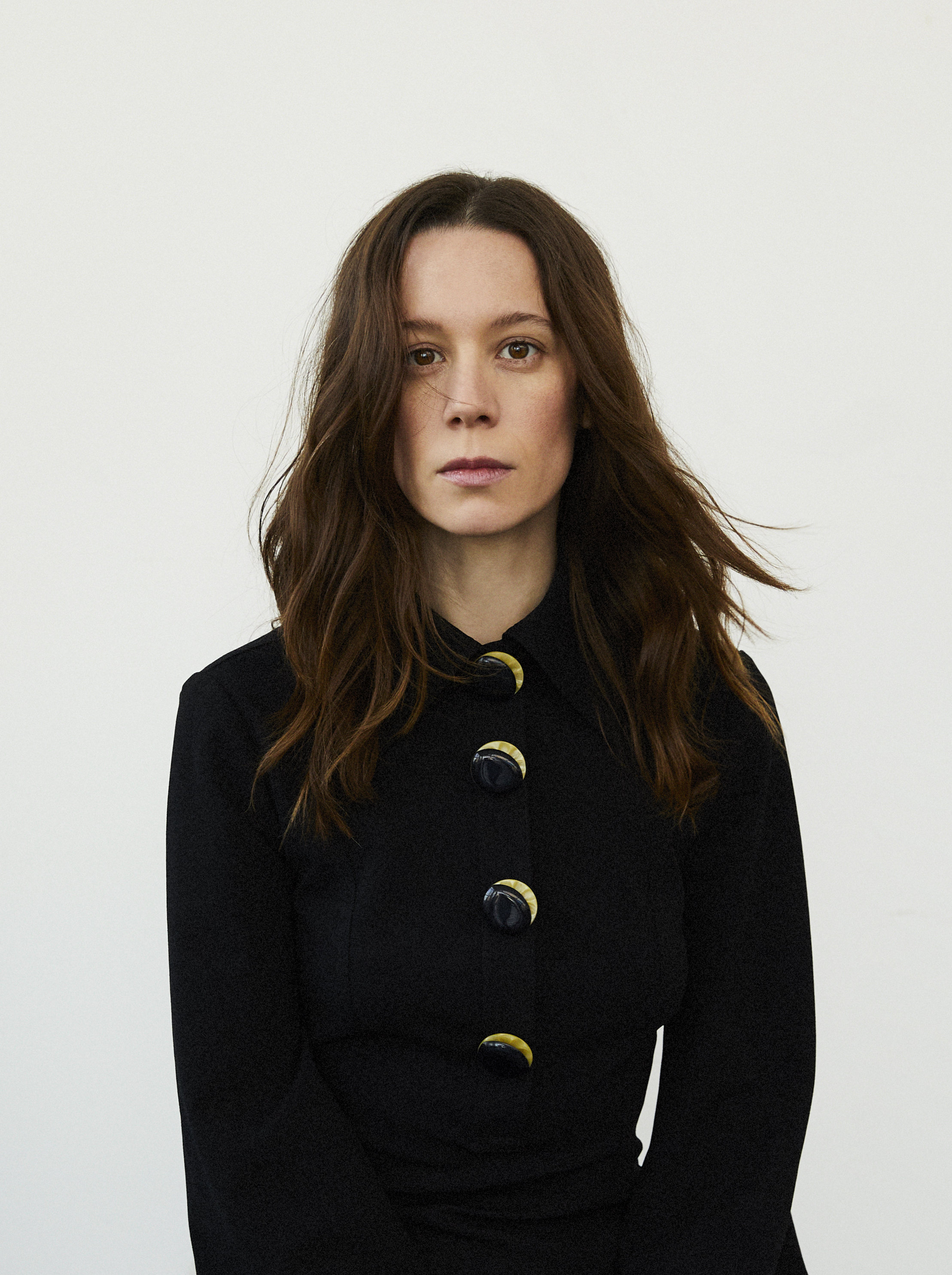 actor Chloe Pirrie large photo