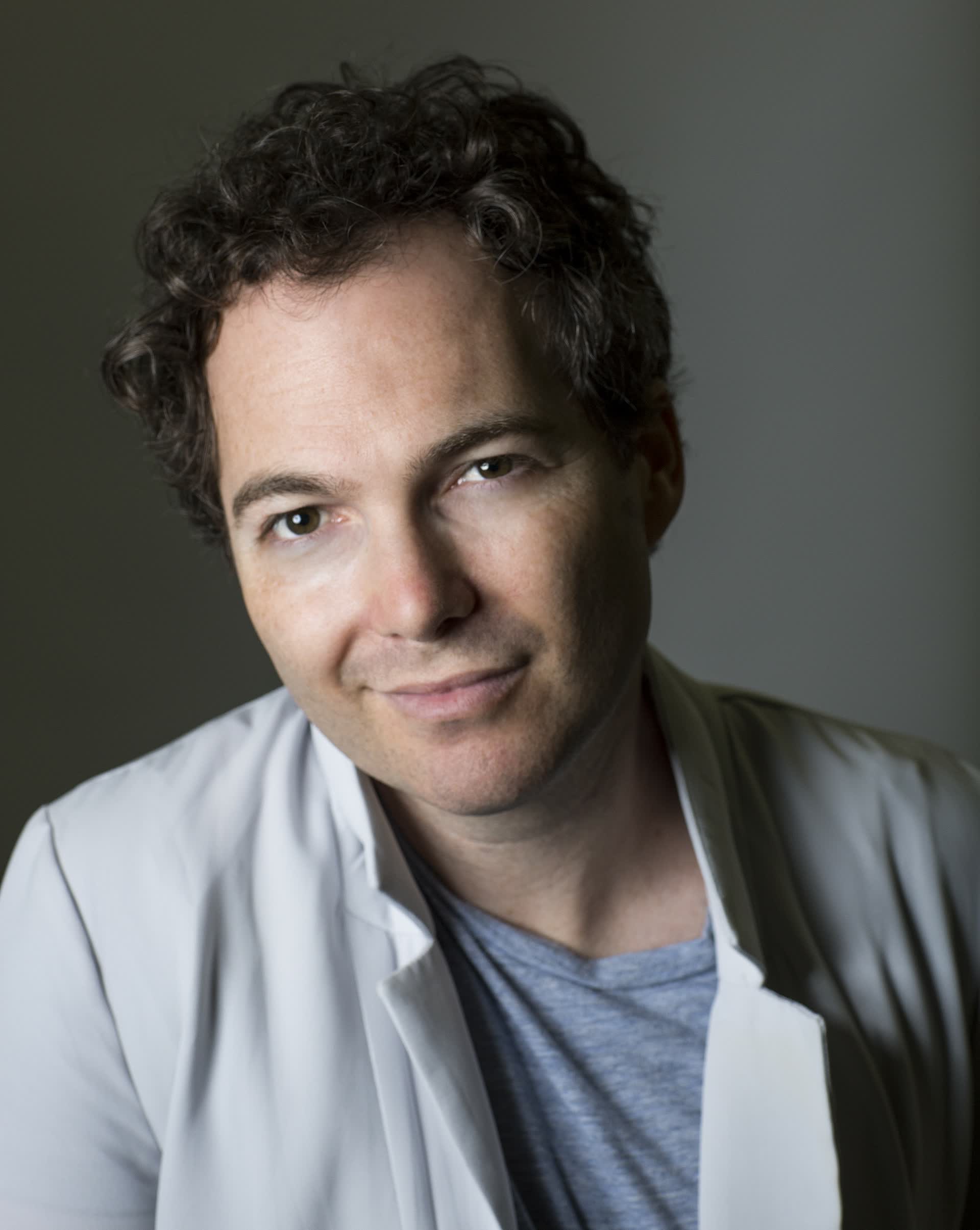 actor Justin Shenkarow large photo