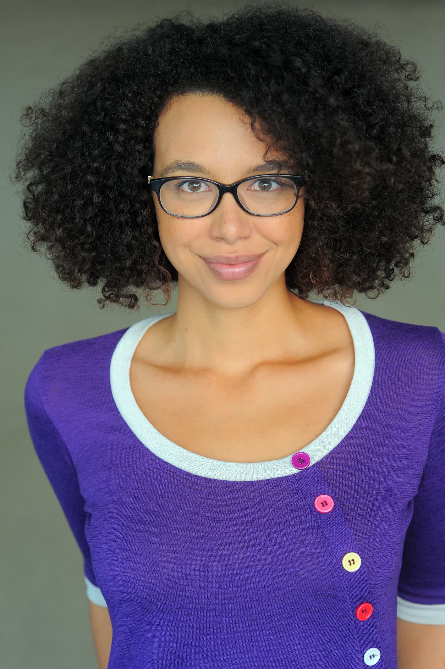 actor Kate Comer large photo