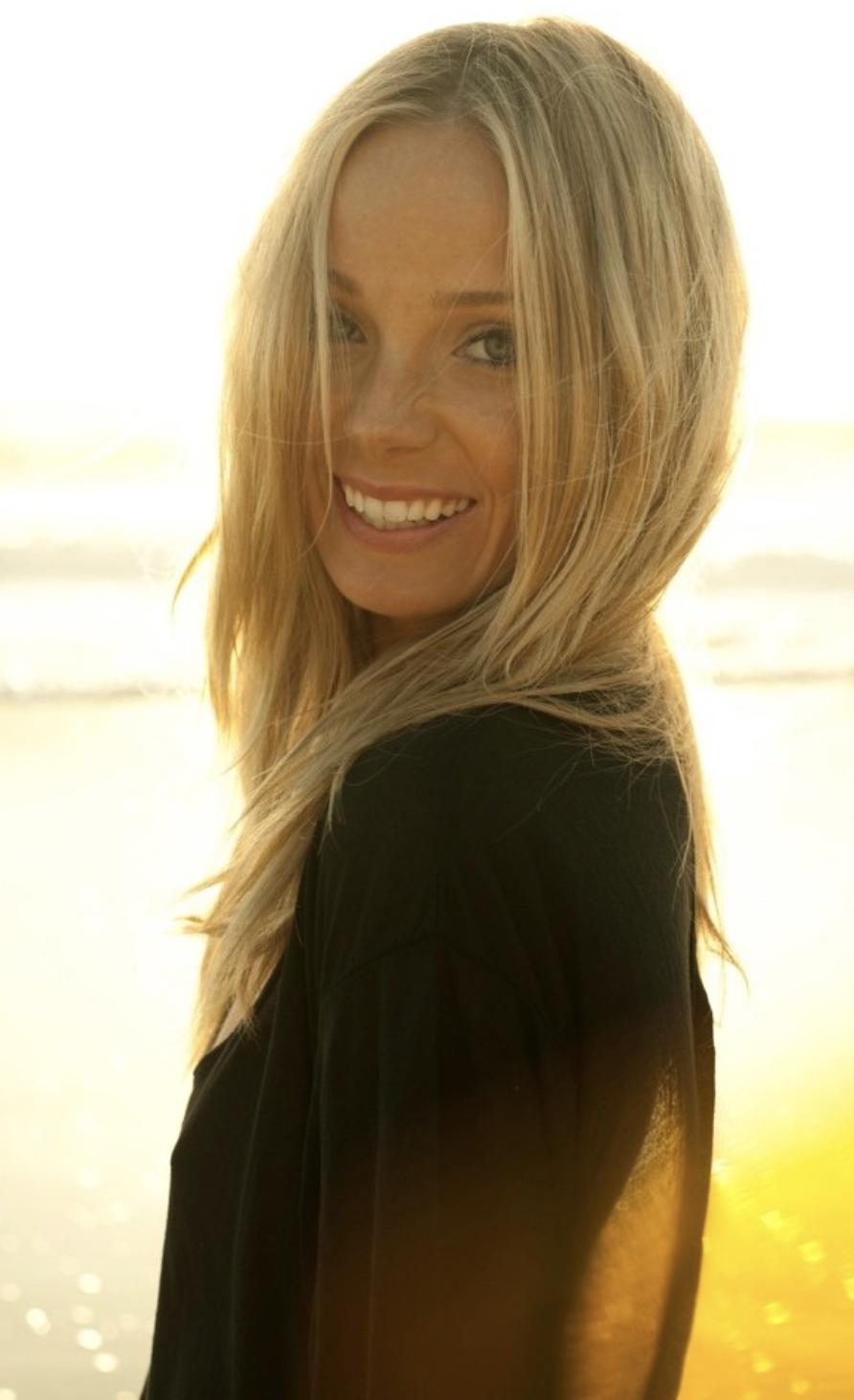 actor Abby Walker large photo