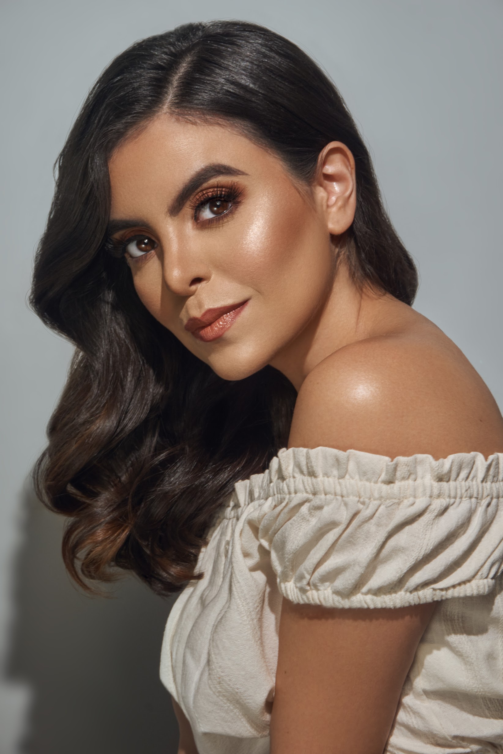 actor Idalia Valles large photo