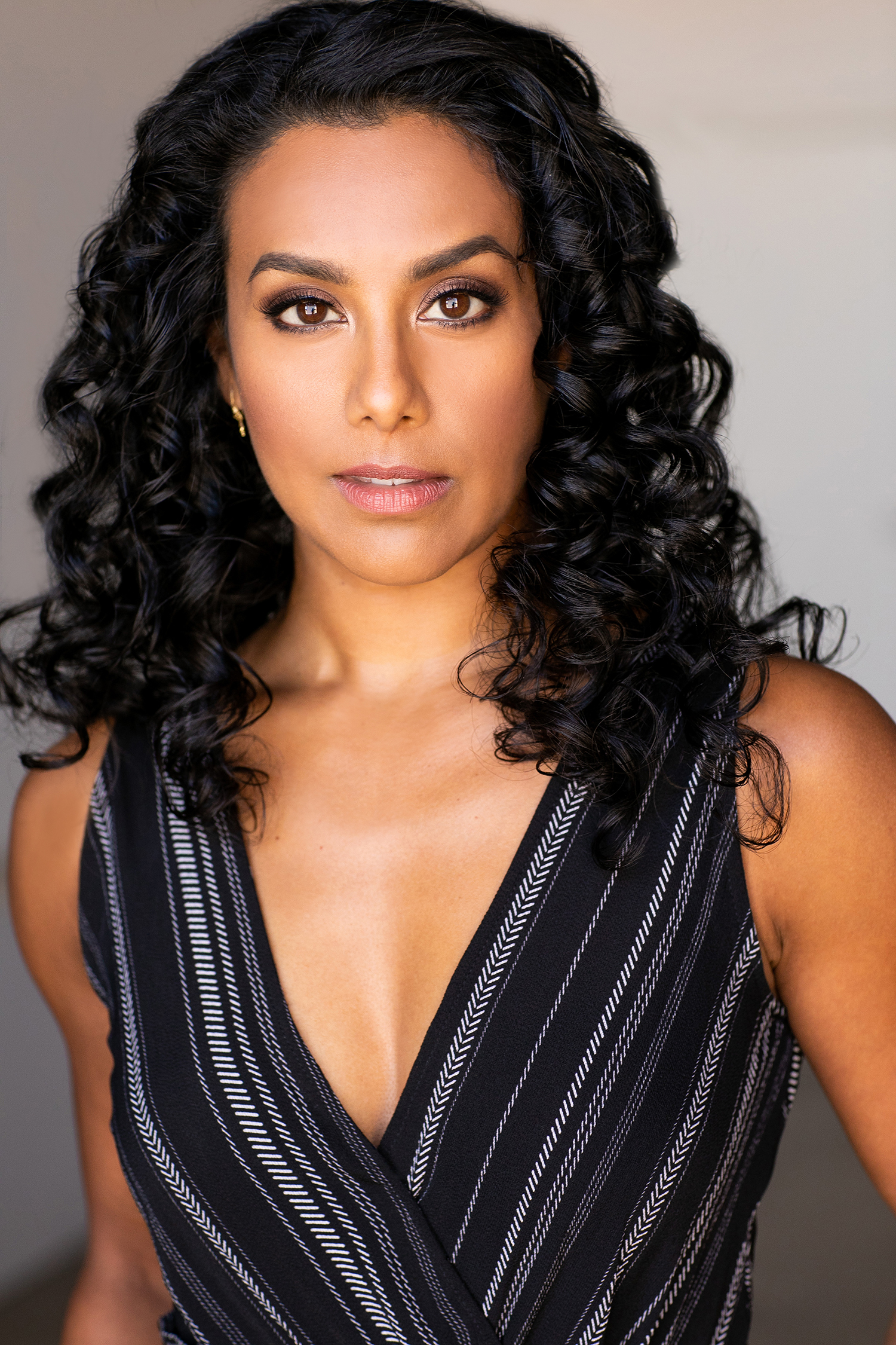 actor Glenda Braganza large photo