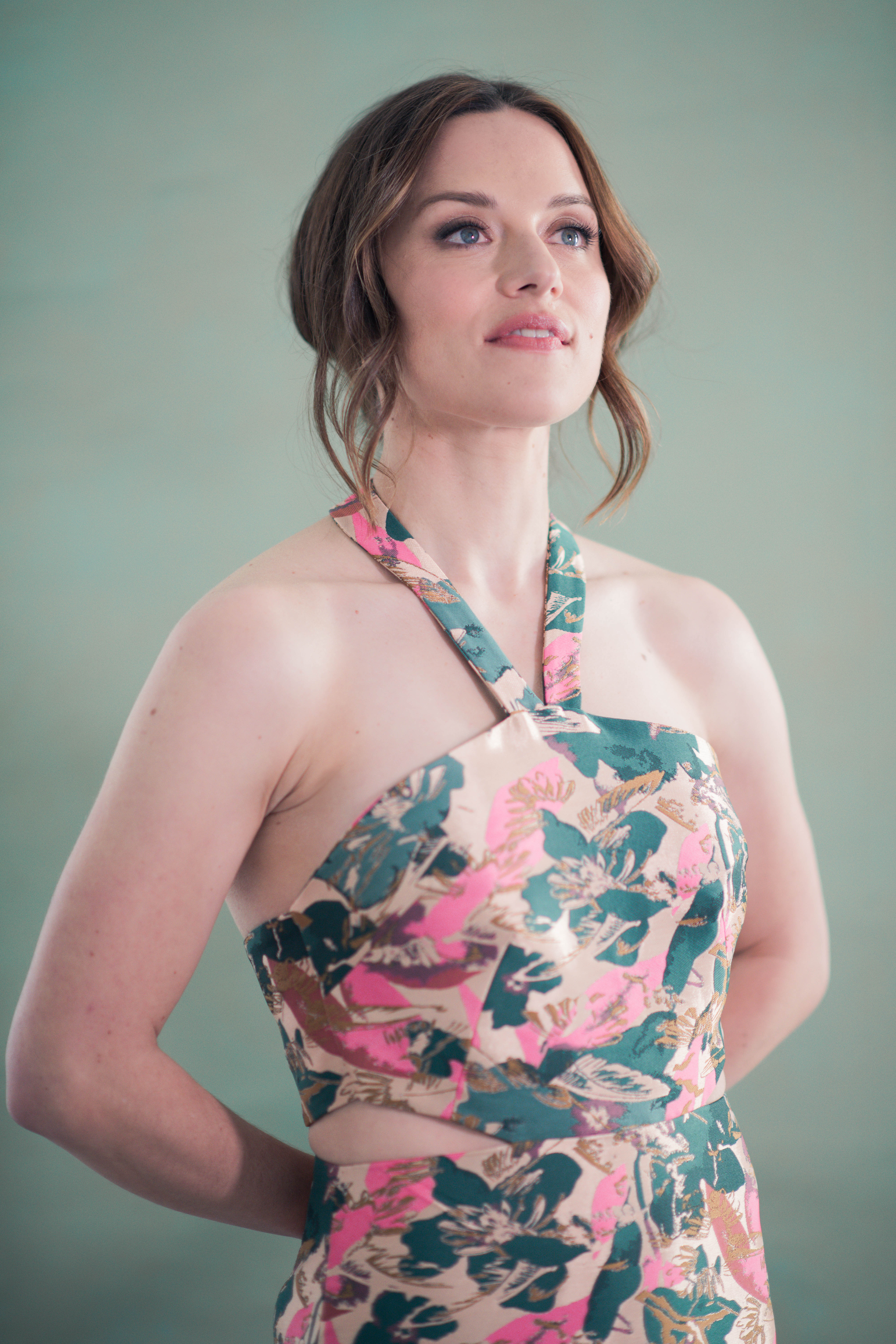 actor Zoë Tapper large photo