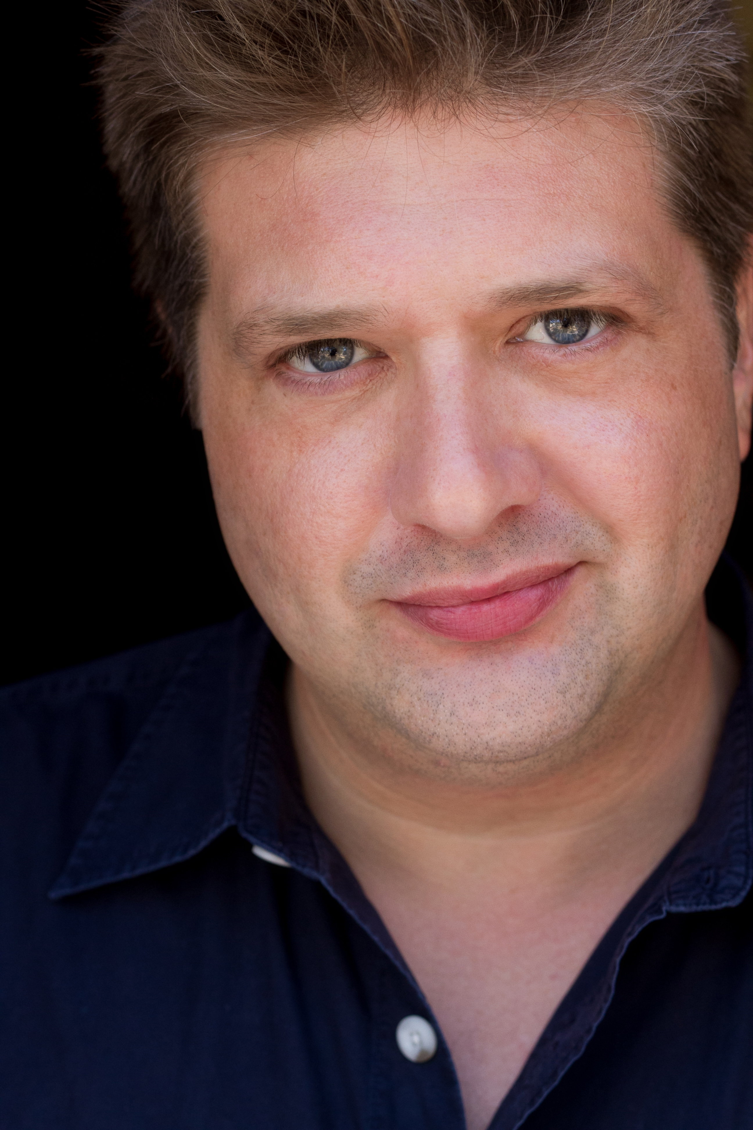 actor Lance Barber large photo