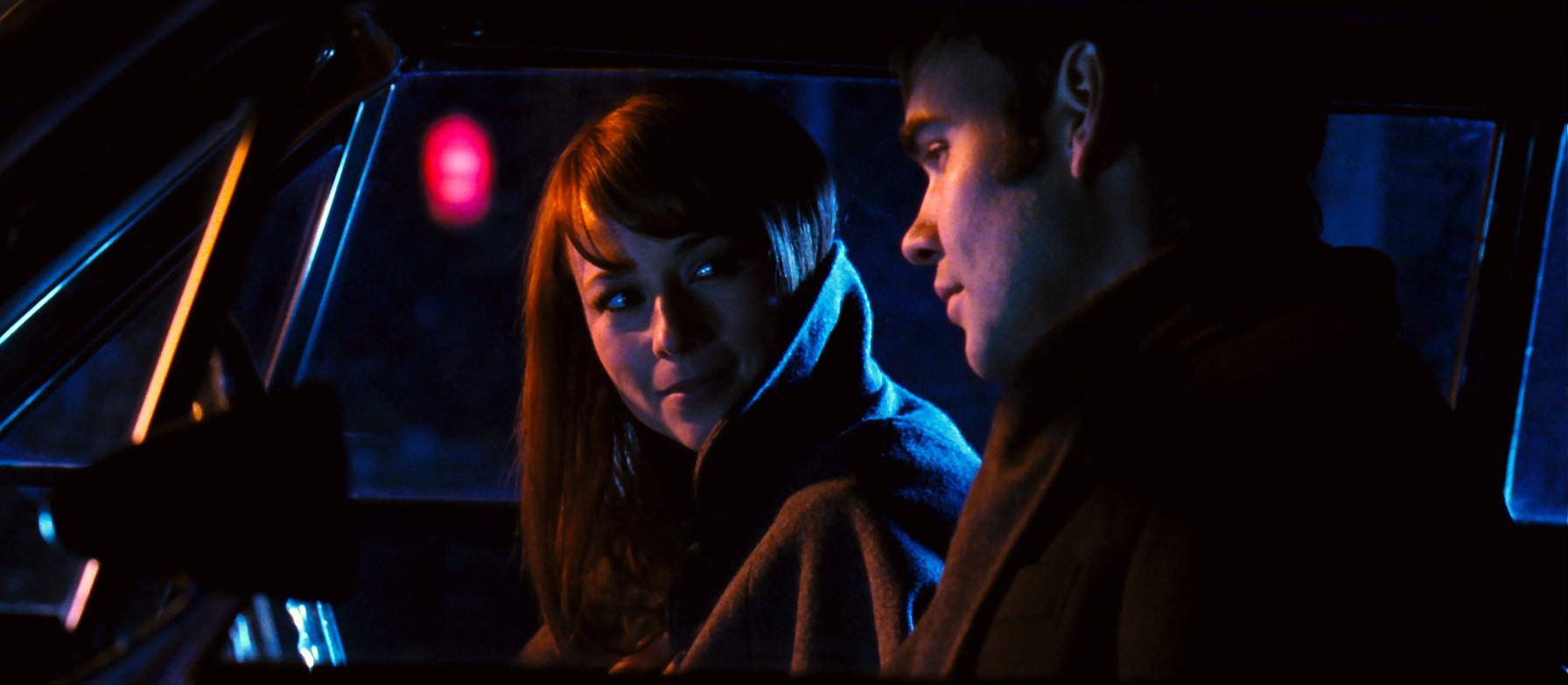 actor Karine Vanasse large photo