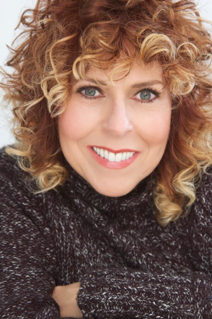 actor Lisa Raggio large photo