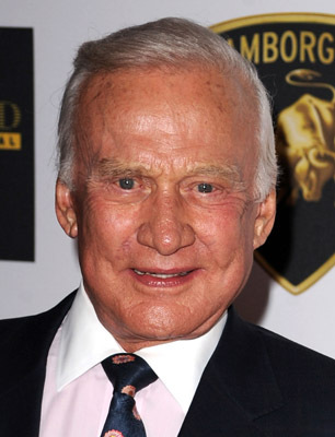 actor Buzz Aldrin large photo