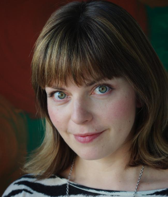 actor Rebecca Shoichet large photo