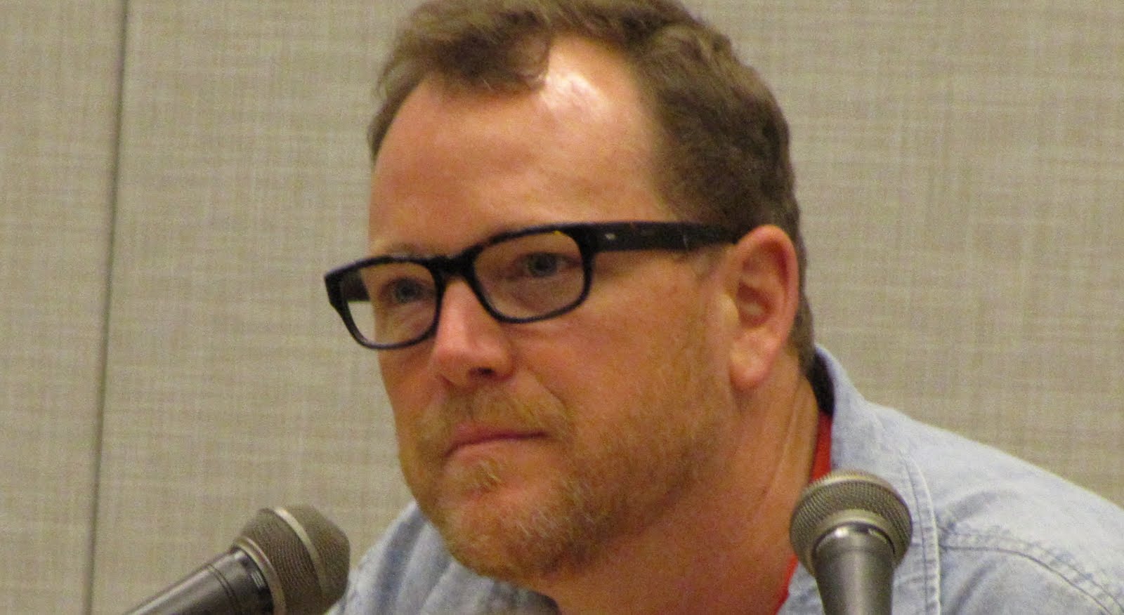 actor Robert Duncan McNeill large photo
