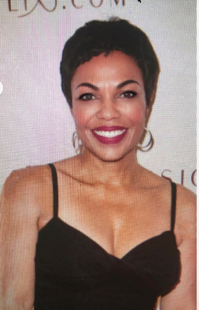 actor Liz Benoit large photo