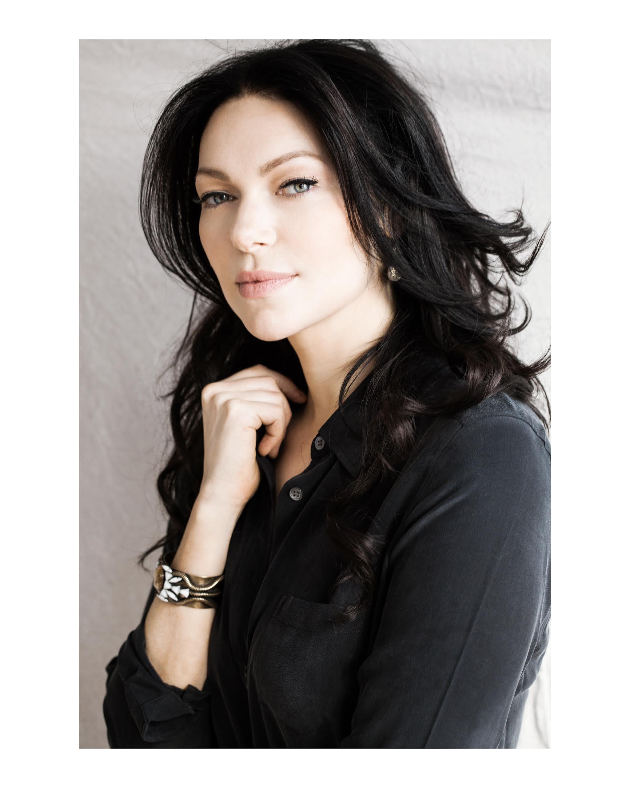 actor Laura Prepon large photo