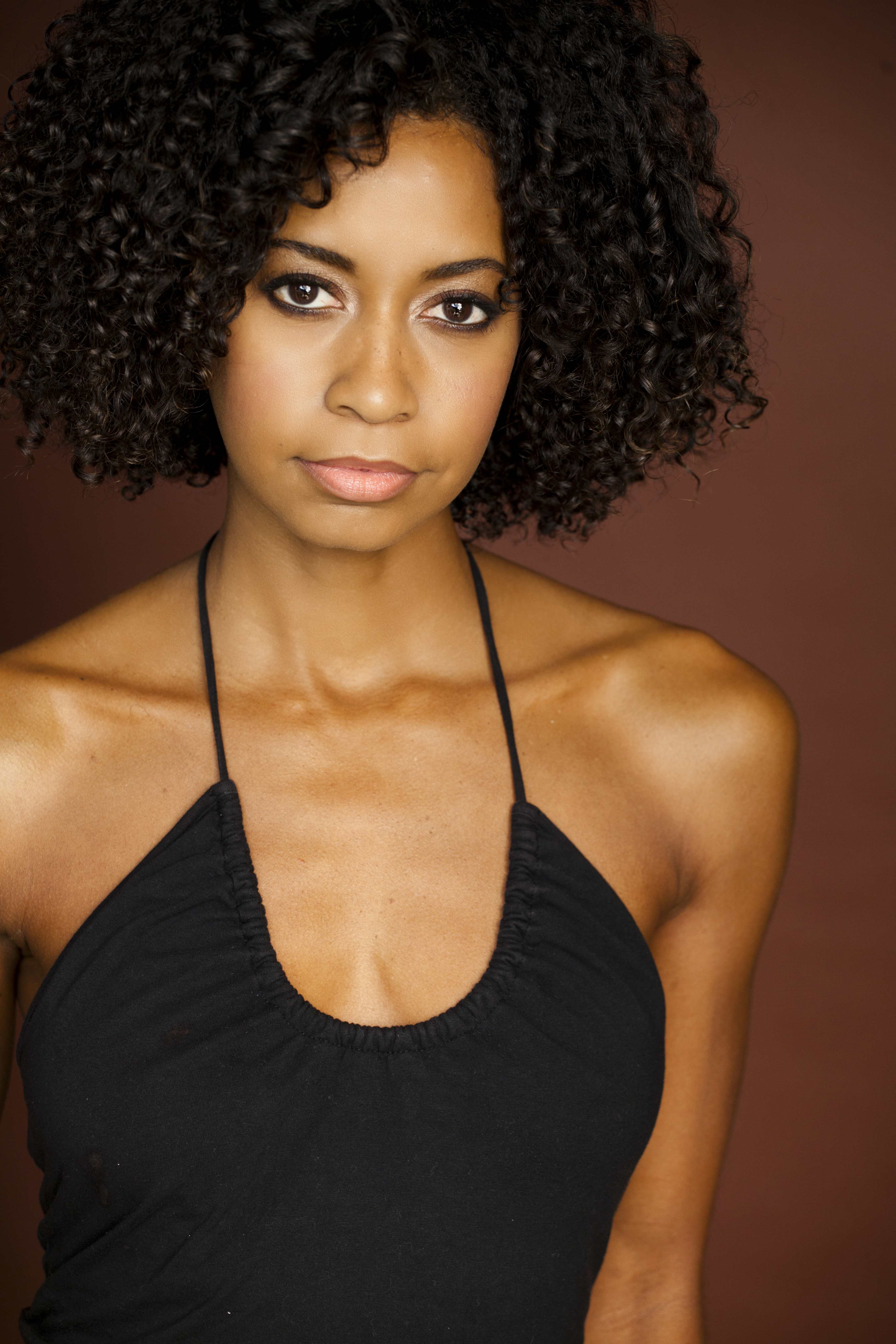 actor Kristen Ariza large photo