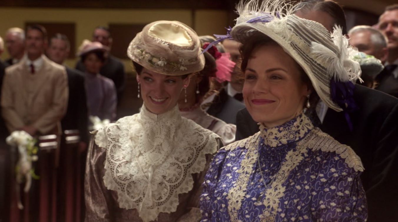 actor Arwen Humphreys large photo