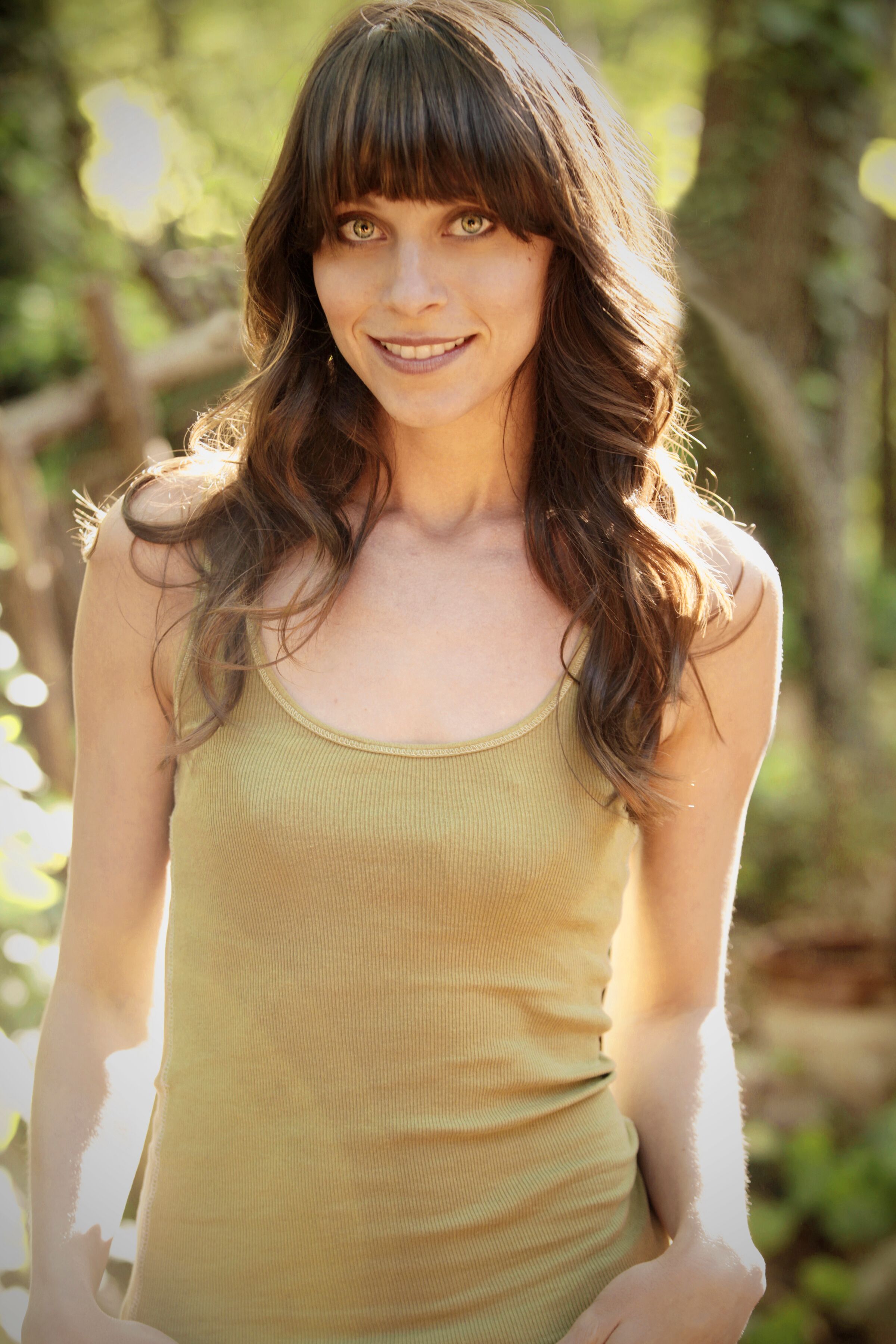 actor Savannah Welch large photo