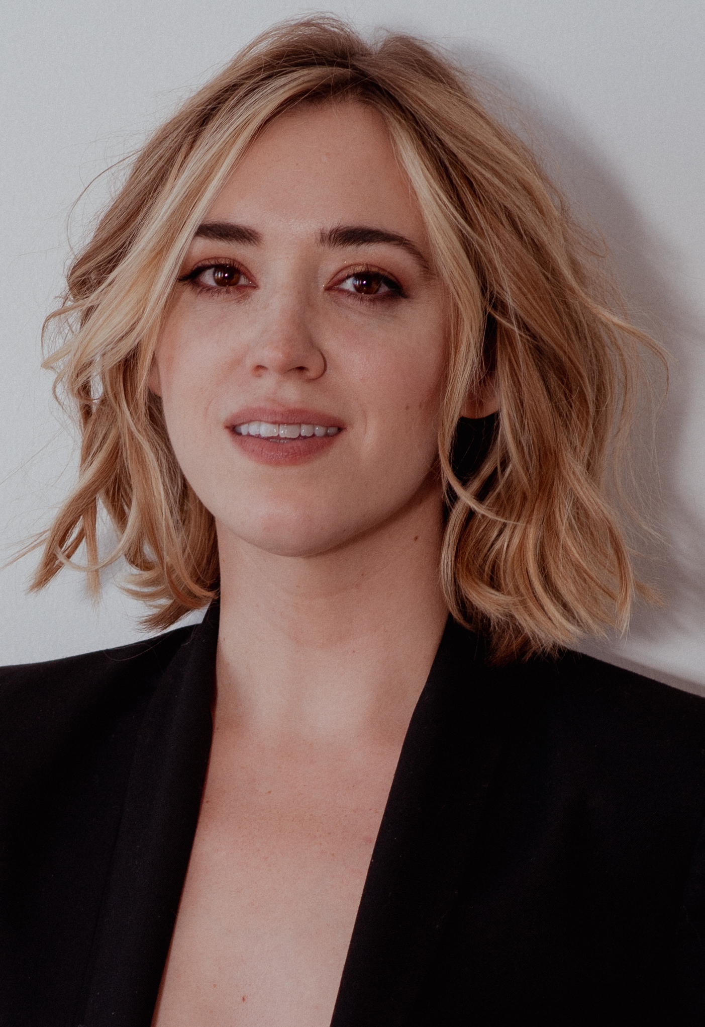 actor Andrea Bowen large photo