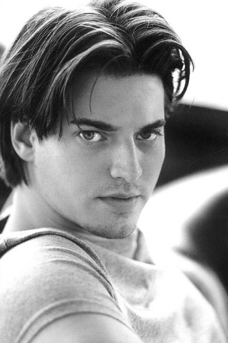 actor Mark Matkevich large photo