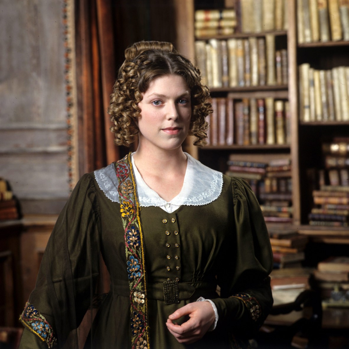 actor Caroline Harker large photo