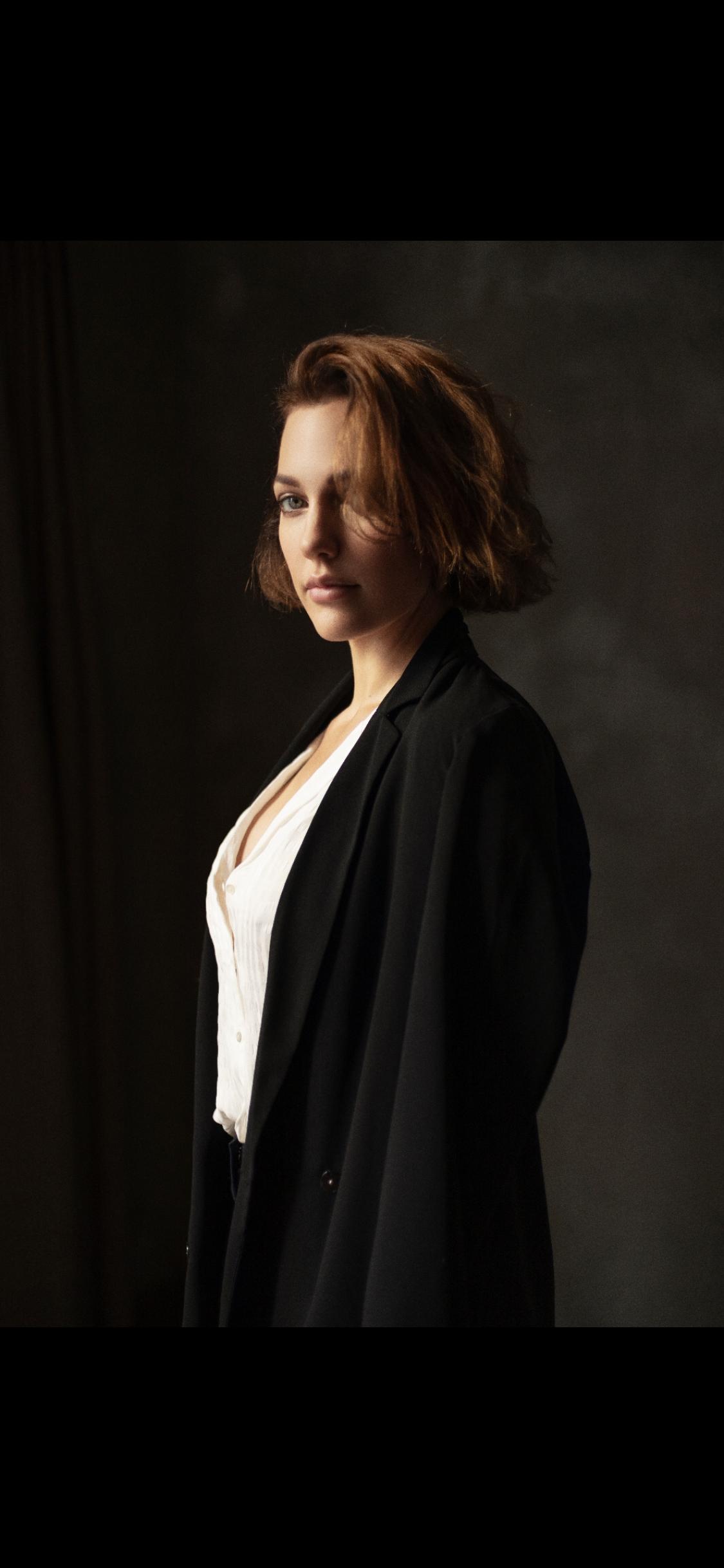 actor Meryem Uzerli large photo