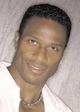 actor Willie Gault large photo