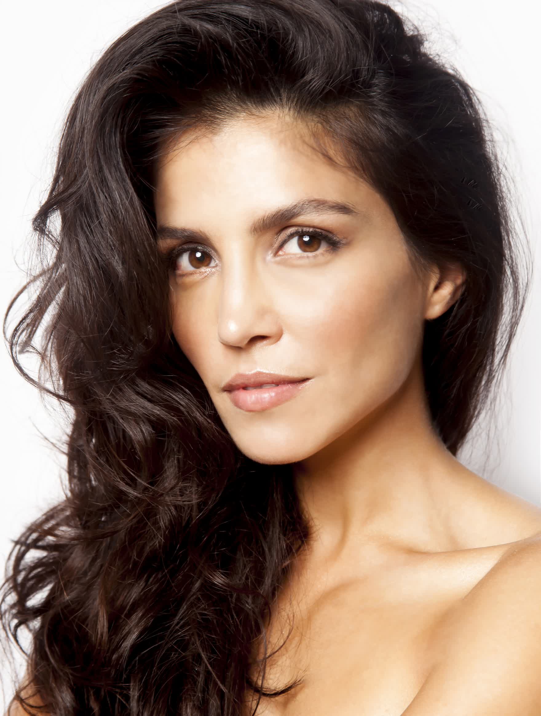 actor Nazneen Contractor large photo