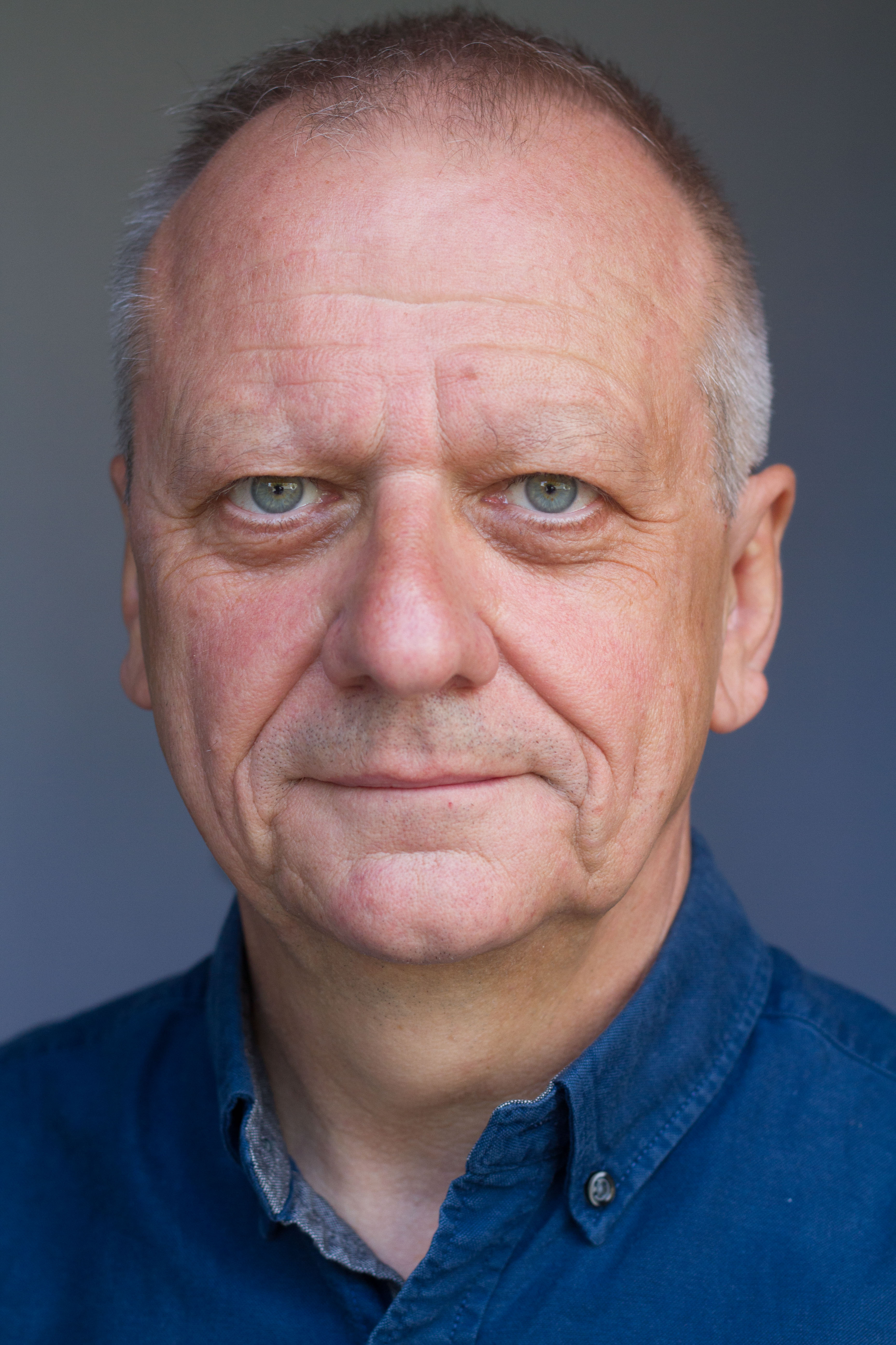 actor Ben Bradshaw large photo