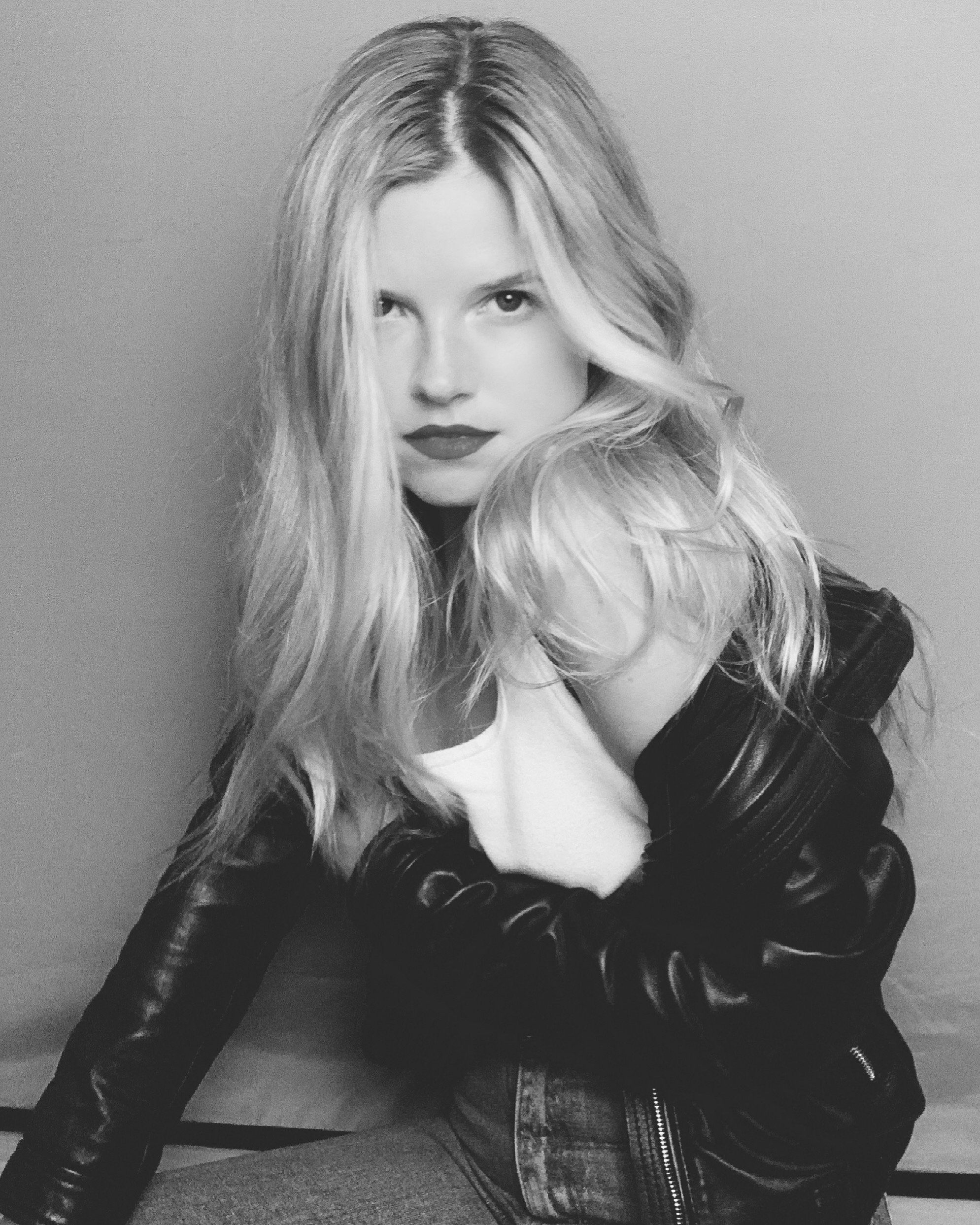 actor Ana Mulvoy Ten large photo