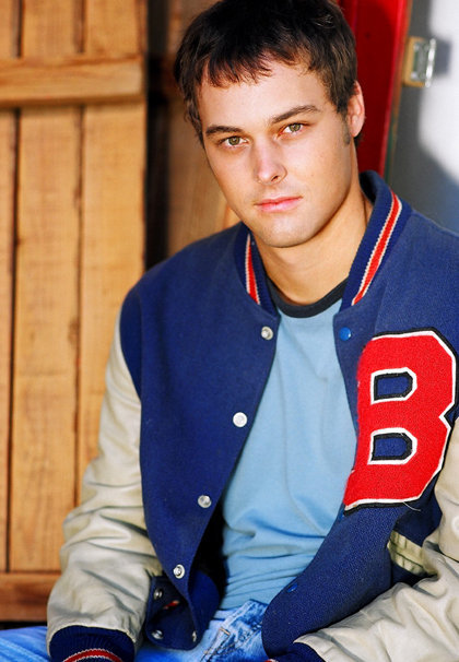 actor Greg Bond large photo