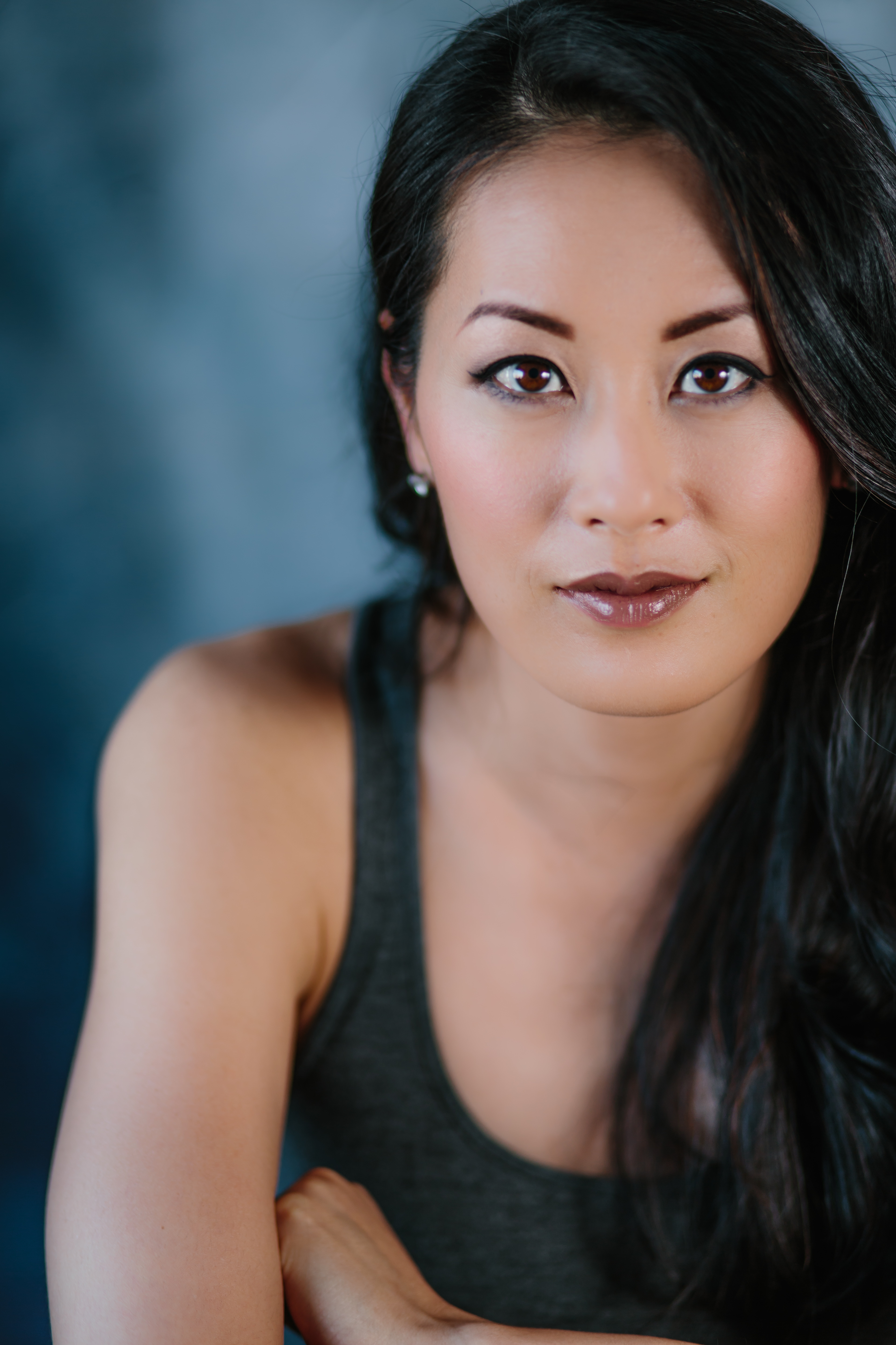actor Olivia Cheng large photo