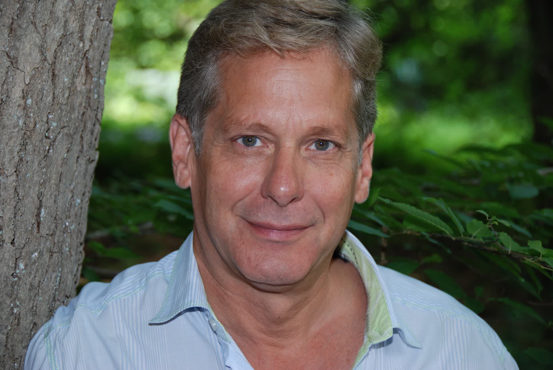 actor Scott Bryce large photo