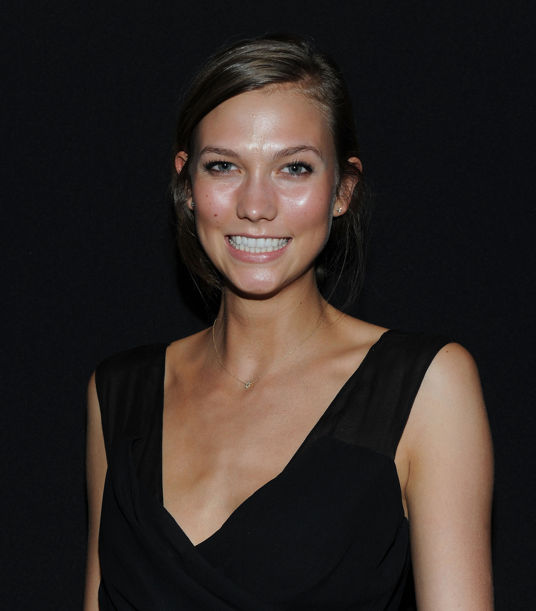 actor Karlie Kloss large photo