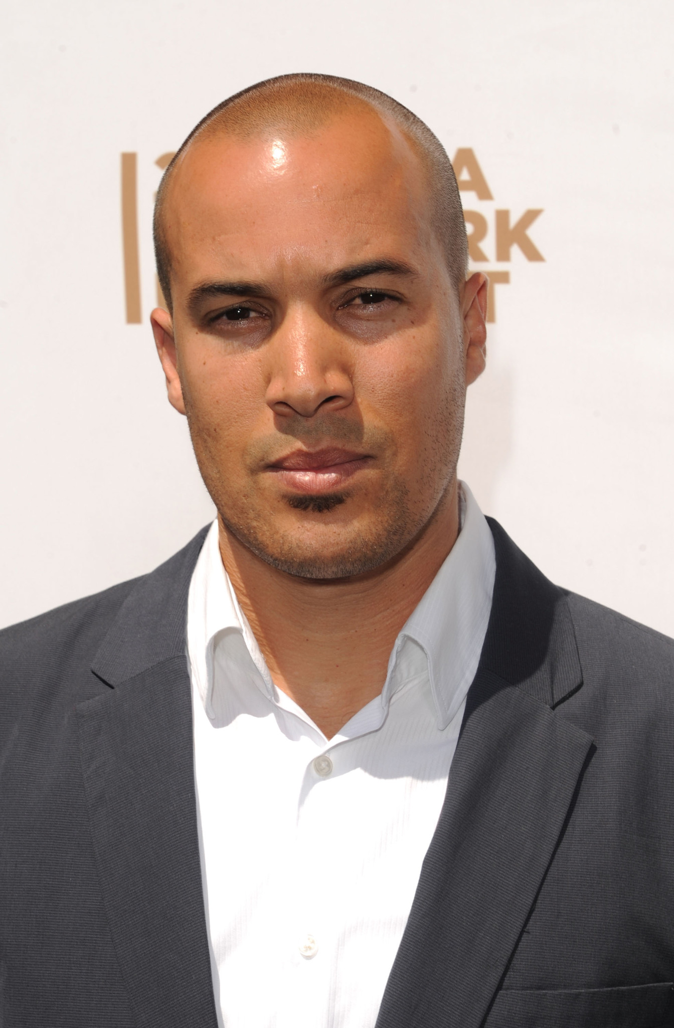 actor Coby Bell large photo