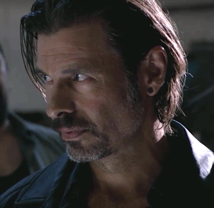 actor Hank Cheyne large photo