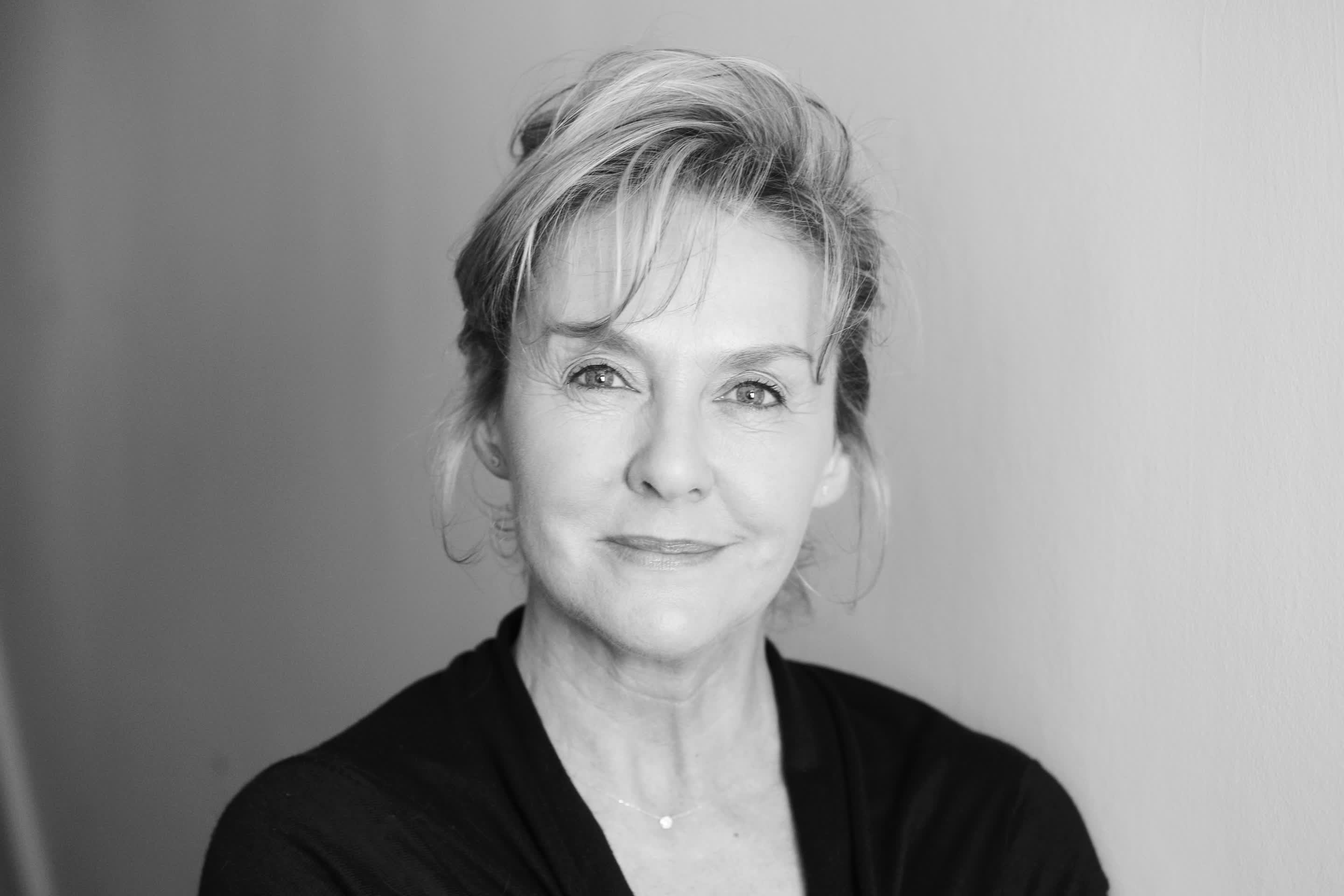 actor Amanda Burton large photo