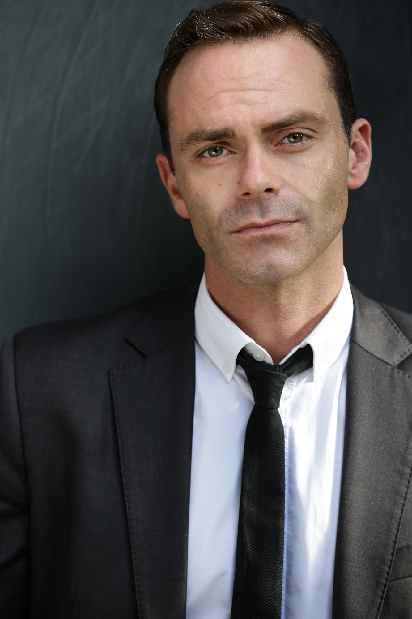 actor Daniel Brocklebank large photo