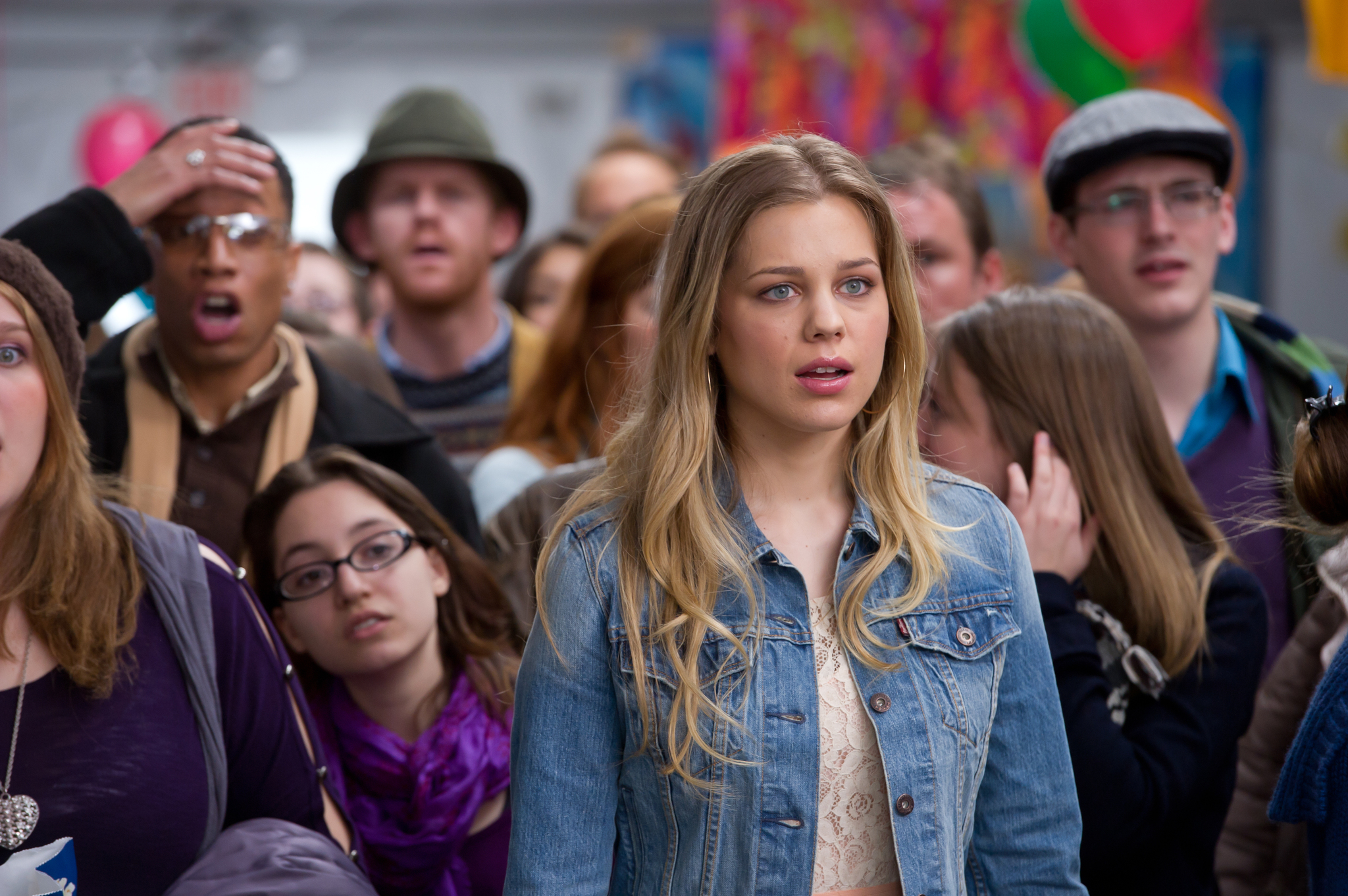 actor Kailie Torres large photo