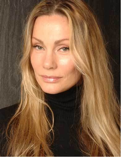 actor Virginia Hey large photo