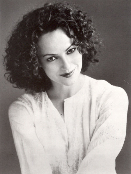 actor Clare Carey large photo