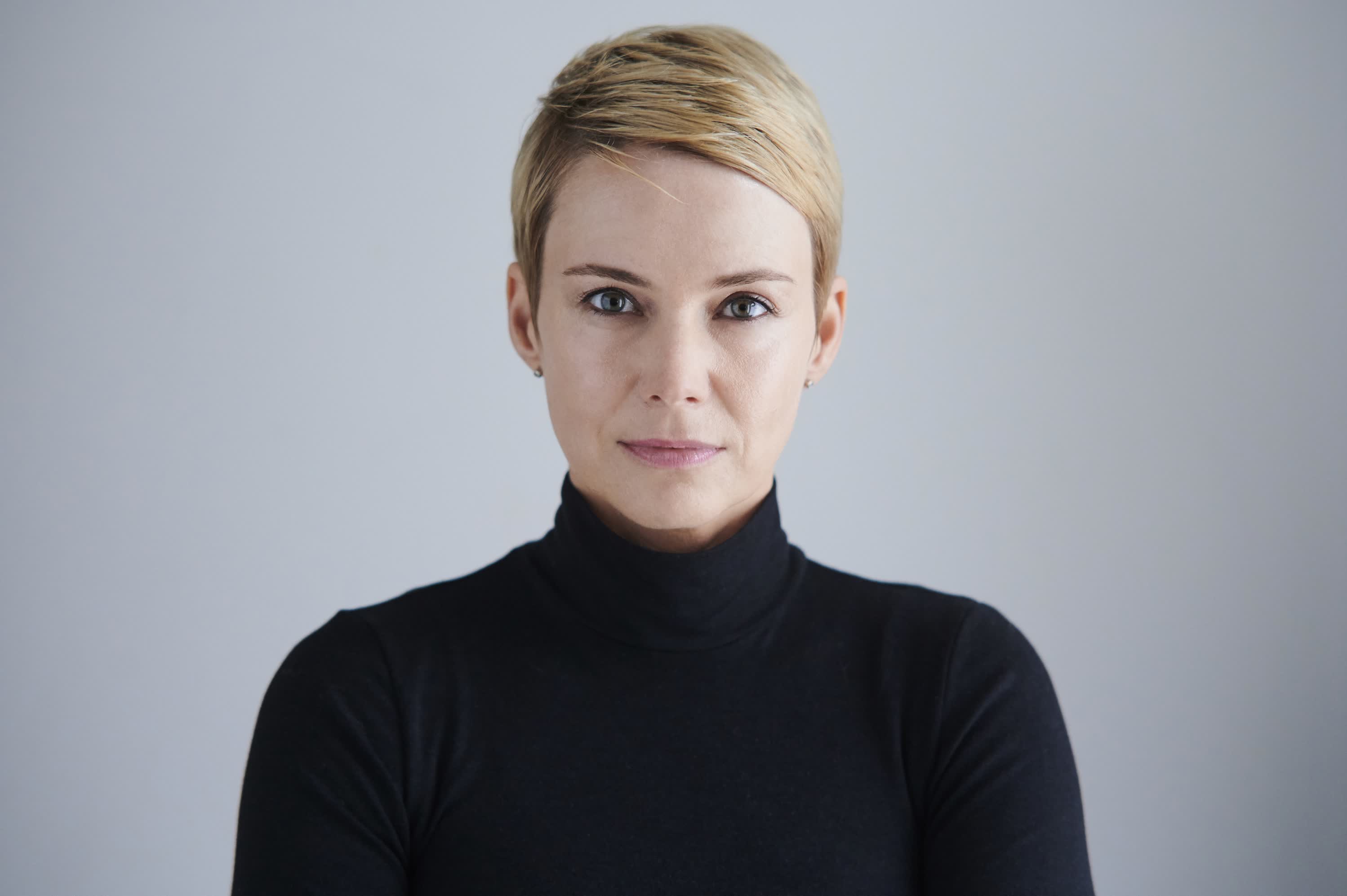 actor Andrea Osvárt large photo