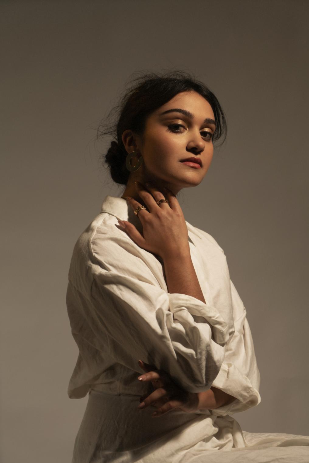 actor Ariela Barer large photo