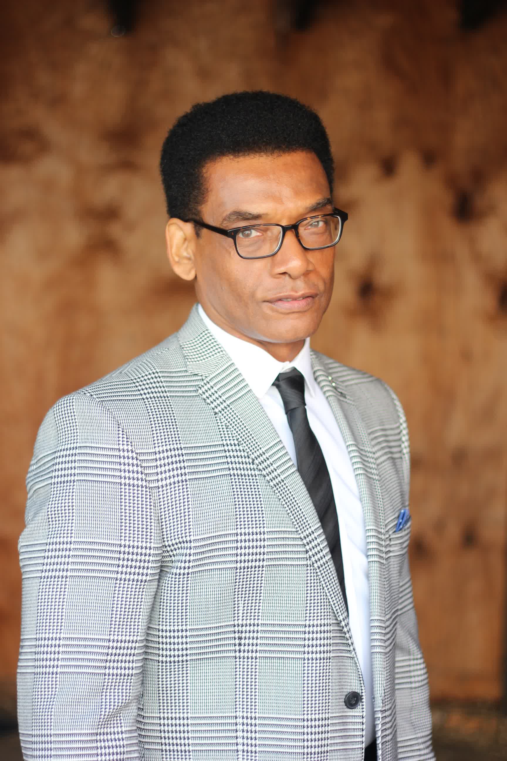 actor Greg Eagles large photo